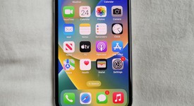 Good
													Apple iPhone Xs - Unlocked, Silver, 256 GB, A1920, photo 1 of 11