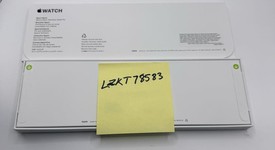 New
													Apple Watch SE 2nd Gen 44mm - Midnight, A2723 - GPS, Aluminum, photo 2 of 4