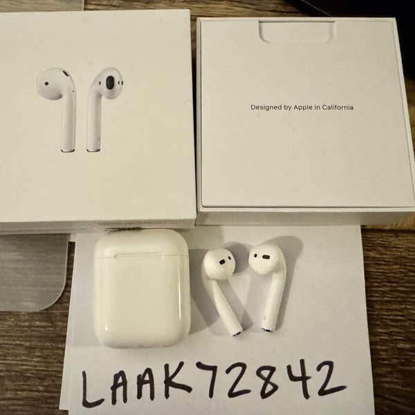 Apple AirPods 1st Gen - Lightning Case