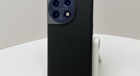 Mint
													OnePlus 11 - Unlocked, Black, 256 GB, 16 GB, CPH2451, photo 3 of 5
