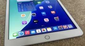 Good
													Apple iPad 8th Gen - Wi-Fi, Silver, 128 GB, A2270, photo 1 of 7