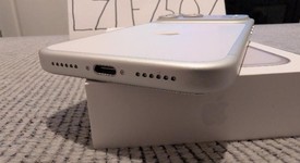 Mint
													Apple iPhone 17 Pro Max - Unlocked, Silver, 2 TB, A3257, photo 4 of 8