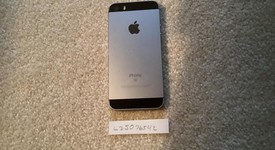 Good
													Apple iPhone SE 1st Gen 2016 - TracFone, Grey, 32 GB, A1662, photo 5 of 5