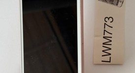 Good
													Apple iPhone SE 1st Gen 2016 - Unlocked, Rose Gold, 64 GB, A1662, photo 3 of 8