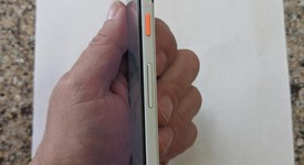 Good
													Google Pixel 2 XL - Verizon, Black & White, 64 GB, Verizon Edition, photo 4 of 8