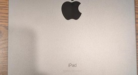 Mint
													Apple iPad Air 4th Gen - Unlocked, Gray, 64 GB, A2324, photo 3 of 7