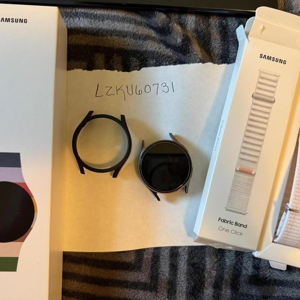 Samsung Galaxy Watch7 - Wi-Fi, Silver, SM-L300N, 40mm