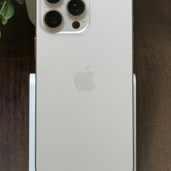 Apple iPhone 16 Pro Max - Unlocked, 256 GB, Natural, A3084