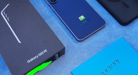 Mint
													Samung Galaxy S25 FE - Unlocked, Navy Blue, 128 GB, SM-S731U1, photo 3 of 15