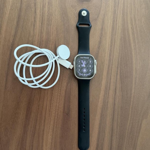 Apple Watch Ultra 49mm - Unlocked, Titanium, A2622