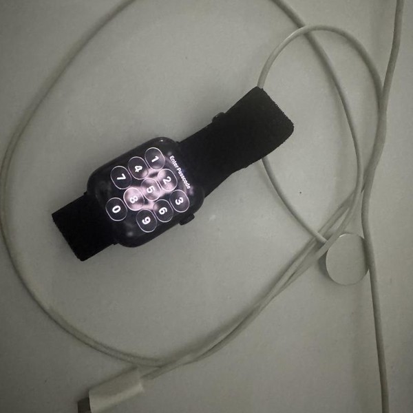 Apple Watch Series 8 41mm - Midnight, A2770 - GPS, Aluminum