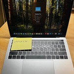 Good MacBook Pro 2018 (With Touch Bar) - 13 inch - 512 GB, Silver, 16 GB, Intel Core i5