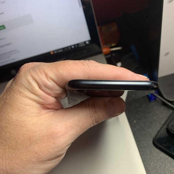 Apple iPhone SE 3rd Gen 2022 - Unlocked, 64 GB, Midnight, A2595