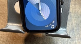 Fair
													Apple Watch SE 1st Gen 40mm - Unlocked, Gray, A2353 - Cellular, Aluminum, photo 1 of 5