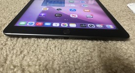 Good
													Apple iPad 9th Gen - Unlocked, Gray, 64 GB, A2603, photo 3 of 6