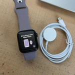 Good Apple Watch SE (1st Gen) 40mm - Unlocked, Gray, A2353 - Cellular, Aluminum