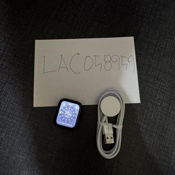 Apple Watch SE 2nd Gen 40mm - Unlocked, Midnight, A2726 - Cellular, Aluminum