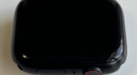 Mint
													Apple Watch Series 9 45mm - Unlocked, Midnight, A2984 - Cellular, Aluminum, photo 3 of 6
