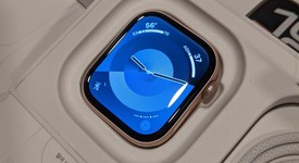 Mint
													Apple Watch Series 10 42mm - Rose Gold, A2997 - GPS, Aluminum, photo 3 of 14