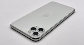 Good
													Apple iPhone 11 Pro Max - Unlocked, Silver, 256 GB, A2161, photo 2 of 5