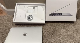 Mint
													MacBook Pro 2020 - 13" - I5, Silver, 1 TB, 16 GB, photo 2 of 9