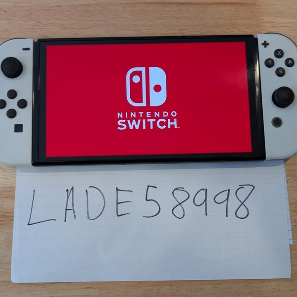 Nintendo Switch - OLED - 64 GB, White