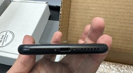 Mint
													Apple iPhone SE 3rd Gen 2022 - Unlocked, Midnight, 64 GB, A2595, photo 5 of 8