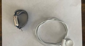 Mint
													Apple Watch SE 2nd Gen 40mm - Unlocked, Starlight, A2726 - Cellular, Aluminum, photo 2 of 2