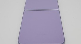 Good
													Samsung Galaxy Z Flip3 5G - T-Mobile, Lavender, 128 GB, 8 GB, SM-F711U, photo 4 of 5