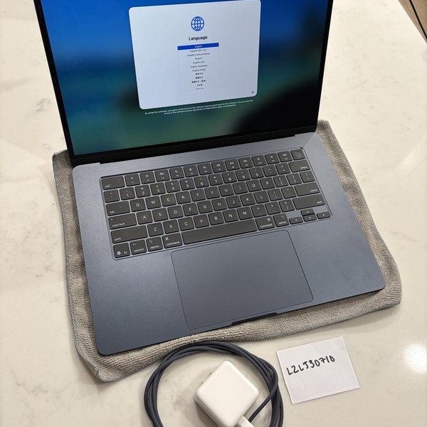 MacBook Air 2025 (M4) - 15 inch - 256 GB, Midnight, 16 GB, Apple M4