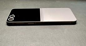 Good
													Samsung Galaxy Z Flip6 - T-Mobile, Silver, 256 GB, 12 GB, SM-F741U, photo 5 of 11