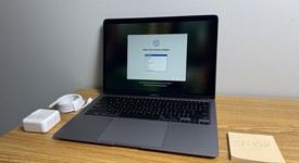 Good
													MacBook Air 2020 - 13" - I5, Gray, 512 GB, 8 GB, photo 1 of 8