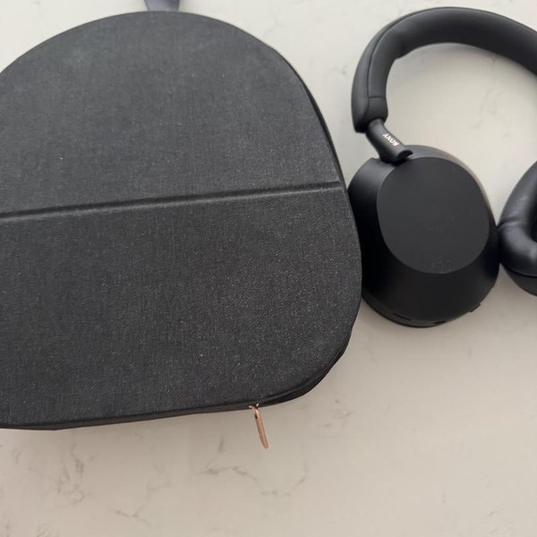 Sony WH-1000XM5 - Black