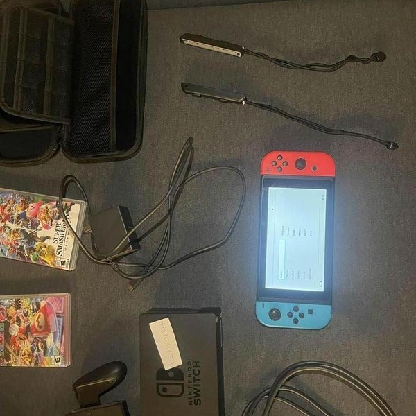 Nintendo Switch - 32 GB, Red & Blue