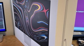 Mint
													Apple Studio Display 2022 - Standard Glass, Tilt Adjustable Stand, photo 5 of 6