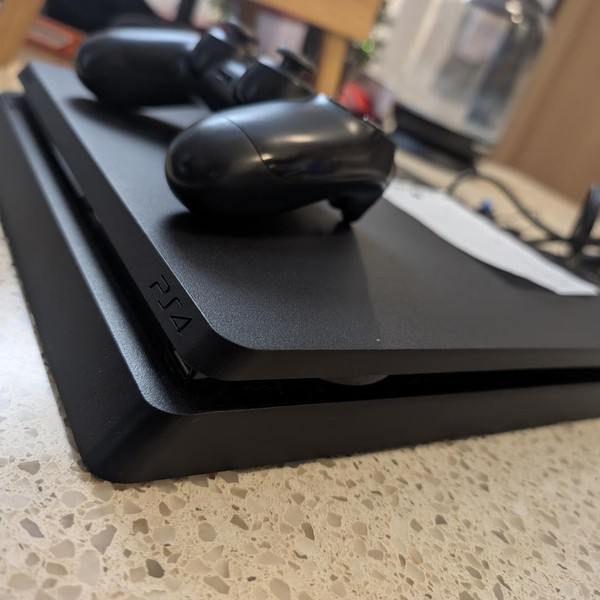 PlayStation 4 Slim - Black, 1 TB