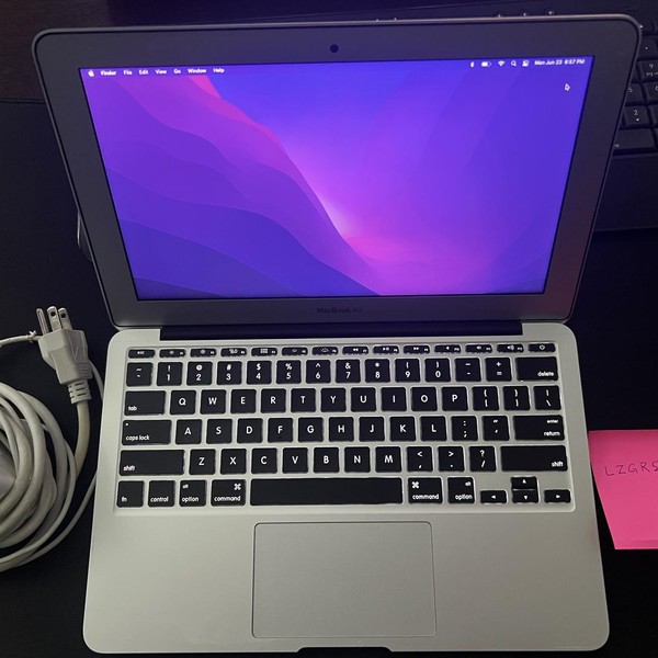 MacBook Air 2015 - 11 inch - 128 GB, Silver, 4 GB