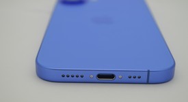 Mint
													Apple iPhone 16 - Unlocked, Ultramarine, 128 GB, A3081, photo 3 of 12