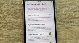 Mint
													Apple iPhone SE 3rd Gen 2022 - Unlocked, Starlight, 128 GB, A2595, photo 4 of 12