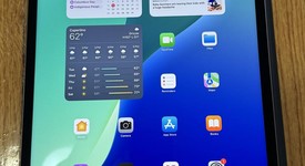Fair
													Apple iPad Pro 12.9" 6th Gen 2022 - Unlocked, Silver, 256 GB, photo 4 of 7
