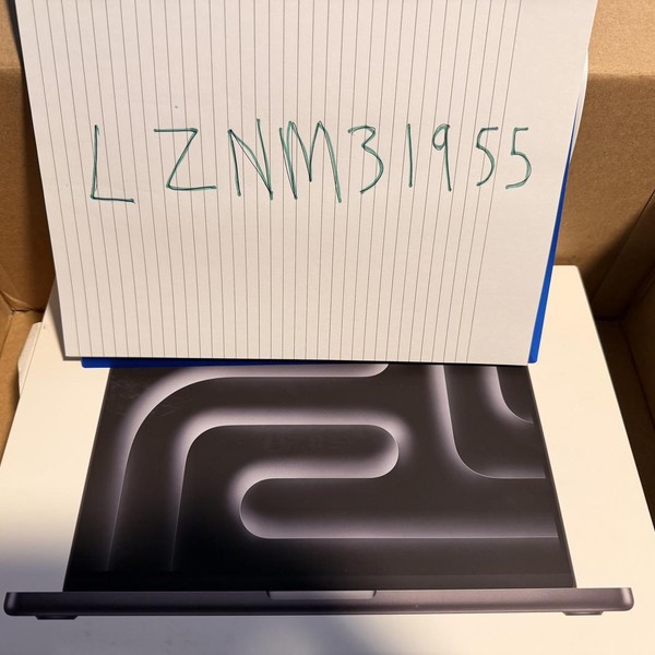 MacBook Pro 2025 - 14 inch - 1 TB, Space Black, 16 GB, Apple M5