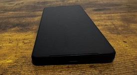Mint
													Sony Xperia 1 IV - Unlocked, Black, 256 GB, 12 GB, photo 2 of 5