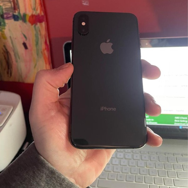 Apple iPhone Xs - Unlocked, 64 GB, Gray, A1920