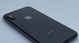 Good
													Apple iPhone Xs - Unlocked, Gray, 64 GB, A1920, photo 3 of 6