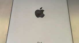 Good
													Apple iPad Pro 9.7" - Unlocked, Gray, 128 GB, A1674, photo 2 of 8
