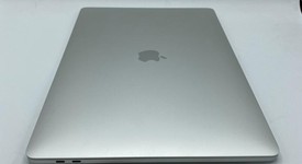 Mint
													MacBook Pro 2019 - 15" - I7, Silver, 512 GB, 16 GB, photo 5 of 9