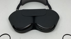Used
													Apple AirPods Max - Gray, photo 1 of 9