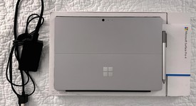 Mint
													Microsoft Surface Pro 4 - 12.3 Inch - Wi-Fi, Black & Silver, 128 GB, 4 GB, photo 5 of 7