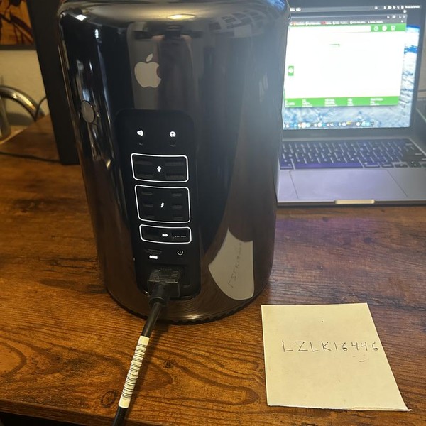 Mac Pro (2013) - Black