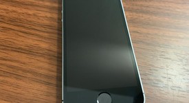 Good
													Apple iPhone SE 1st Gen 2016 - Unlocked, Grey, 16 GB, A1662, photo 3 of 4